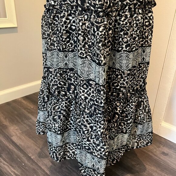 Cassee's Black Gray Animal Print Ruffle bottom Maxi Dress, Size Medium - Picture 11 of 15